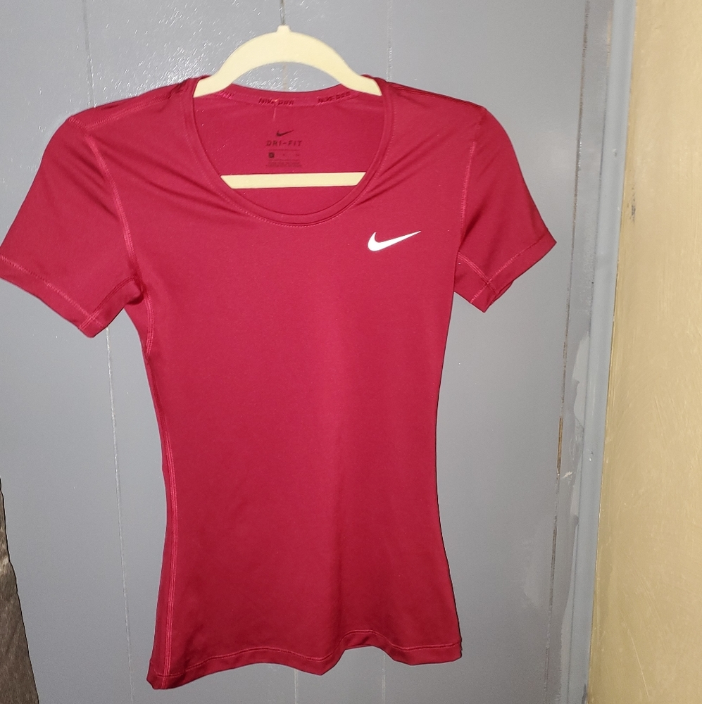 🔳🟢Nike t-shirt